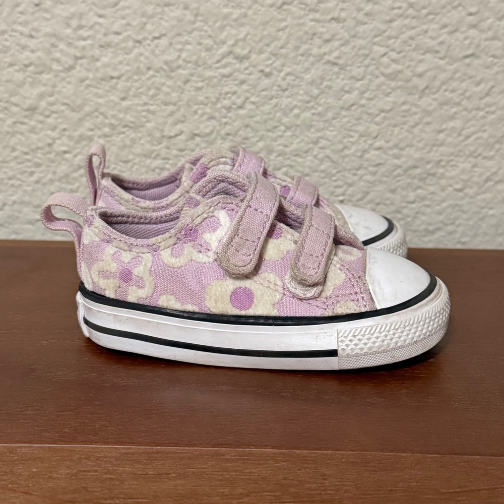 Converse All Star 2V Infant Size 4 Pink Floral Low Top Sneakers A09079F
